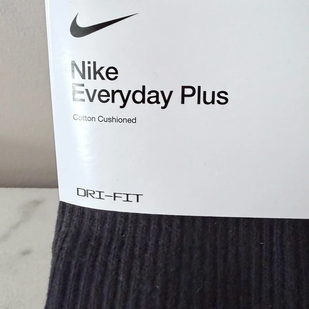 Nike Everyday Plus Black Athletic Socks 6 pairs